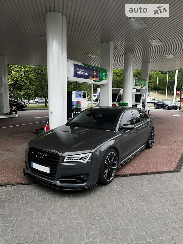 Седан Audi S8 2016 в Києві