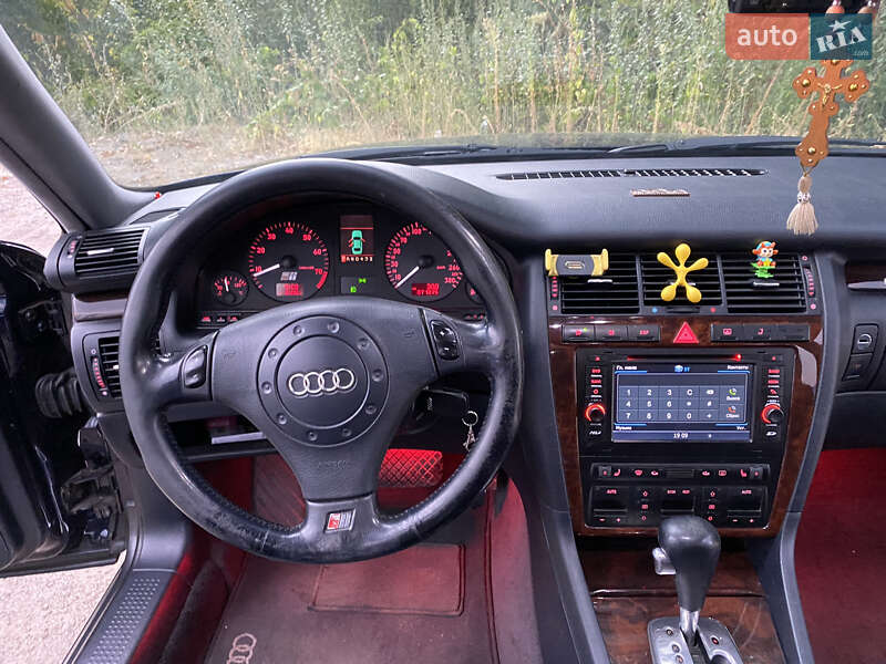 Седан Audi S8 1999 в Києві