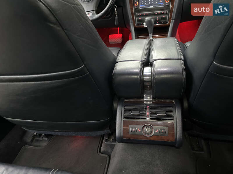 Седан Audi S8 1999 в Києві