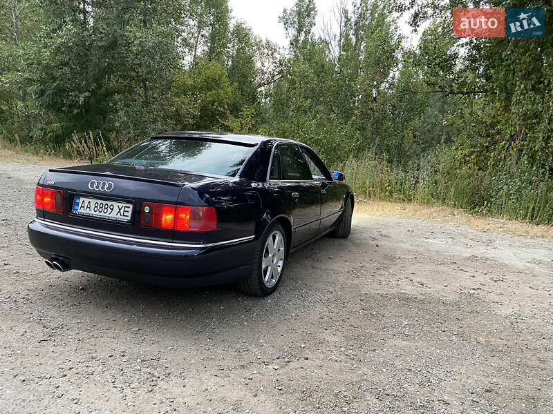 Седан Audi S8 1999 в Києві