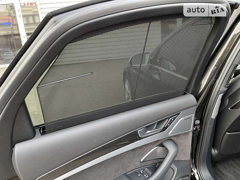 Седан Audi S8 2013 в Києві