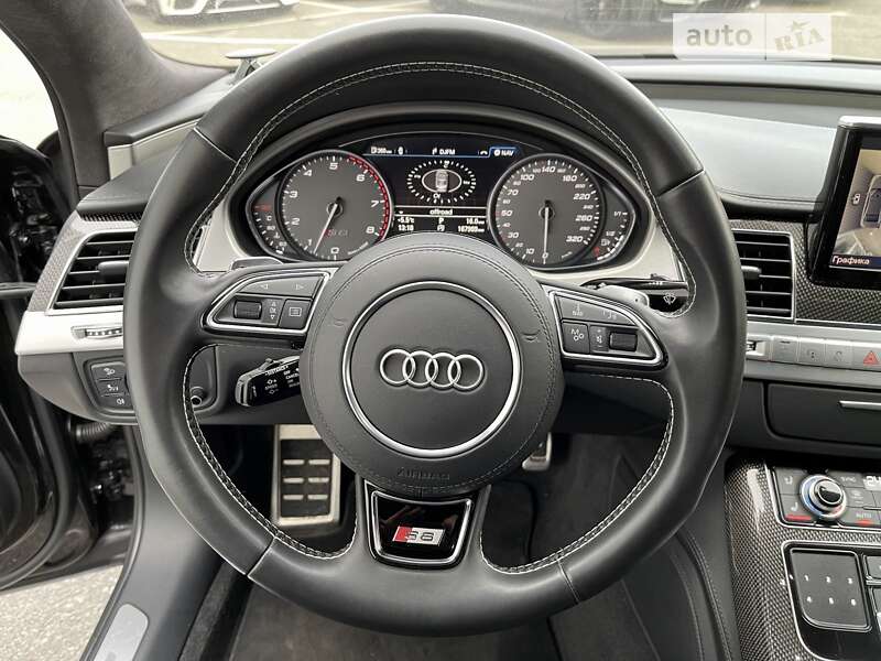 Седан Audi S8 2013 в Києві