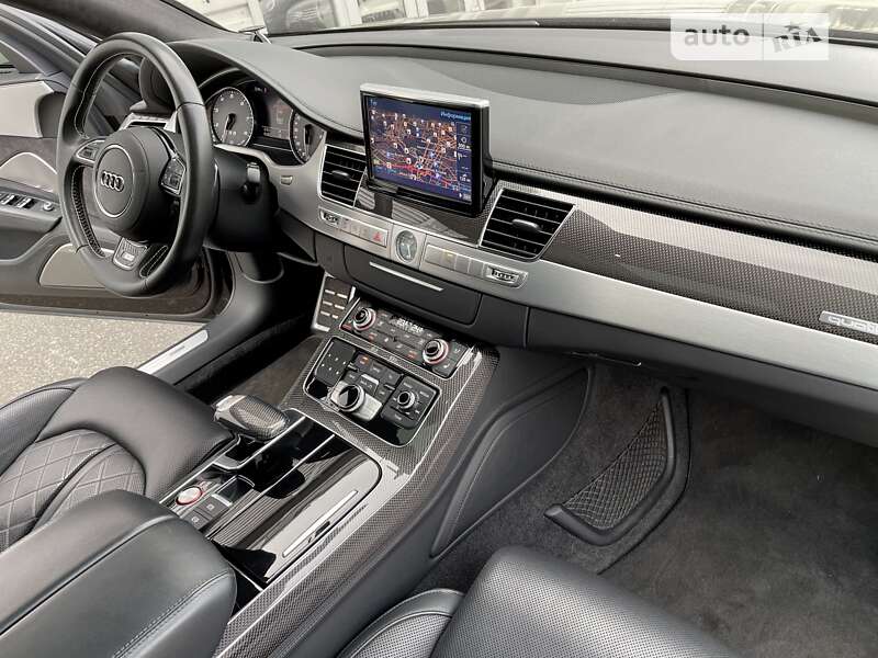 Седан Audi S8 2013 в Києві
