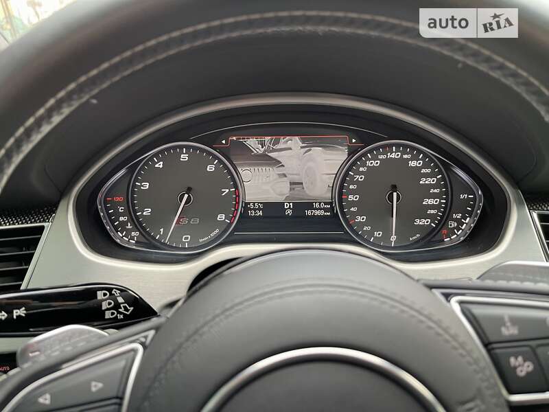 Седан Audi S8 2013 в Києві