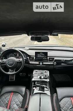 Седан Audi S8 2017 в Днепре