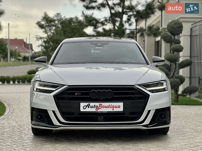 Седан Audi S8 2020 в Одесі