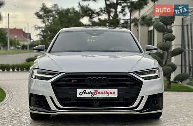 Седан Audi S8 2020 в 