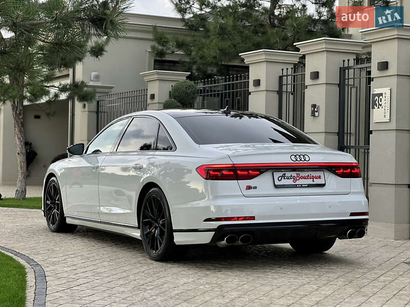 Седан Audi S8 2020 в Одесі