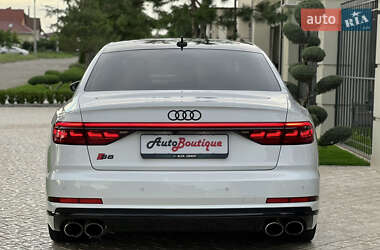 Седан Audi S8 2020 в 