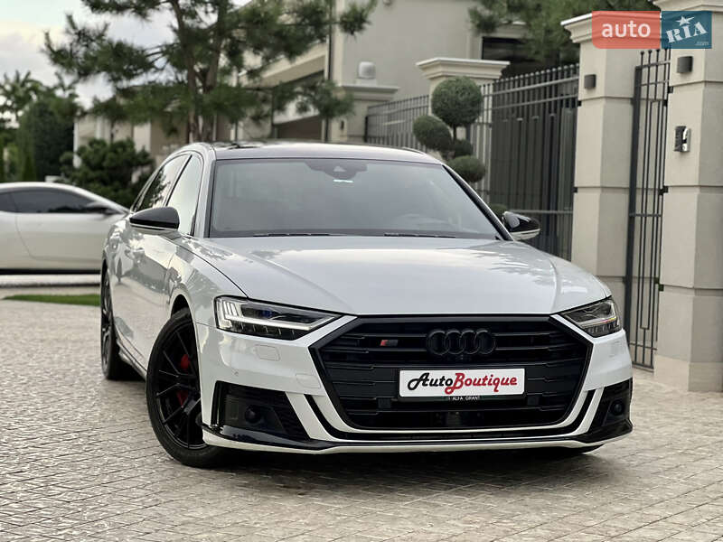 Седан Audi S8 2020 в Одесі