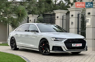 Седан Audi S8 2020 в 