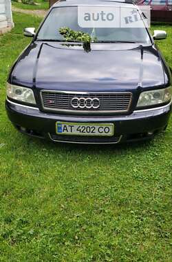 Седан Audi S8 1999 в Калуші