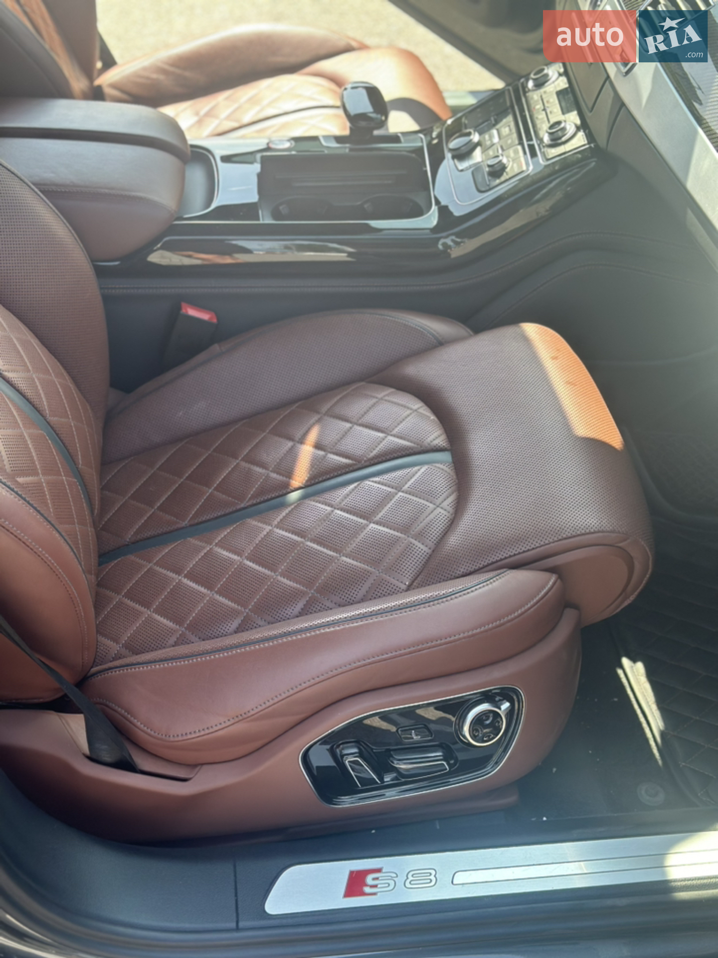 2014 Audi S8 - мініатюра 4
