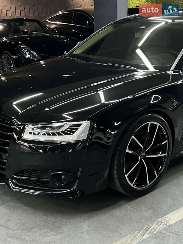Седан Audi S8 2016 в Одессе