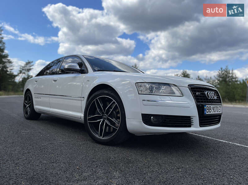 Седан Audi S8 2008 в Одессе