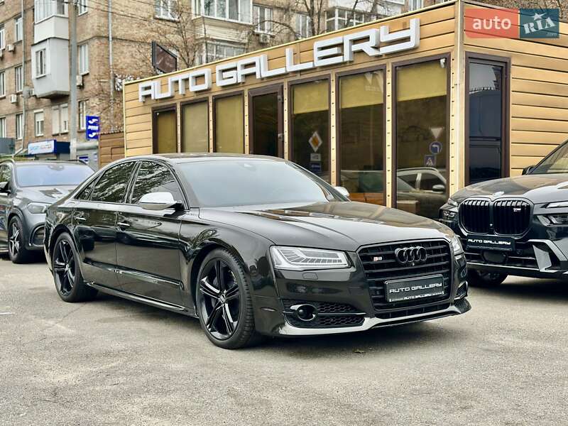 Audi S8 2015
