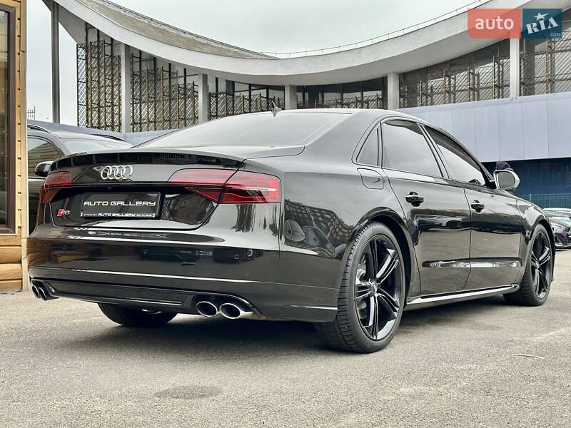 Седан Audi S8 2015 в Києві