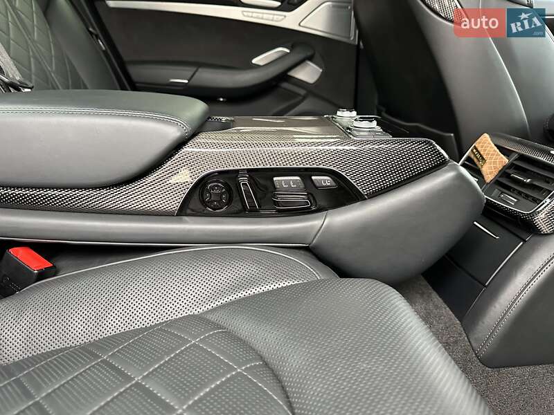 Седан Audi S8 2015 в Києві