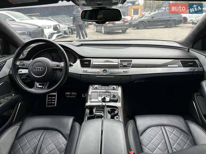 Седан Audi S8 2015 в Києві