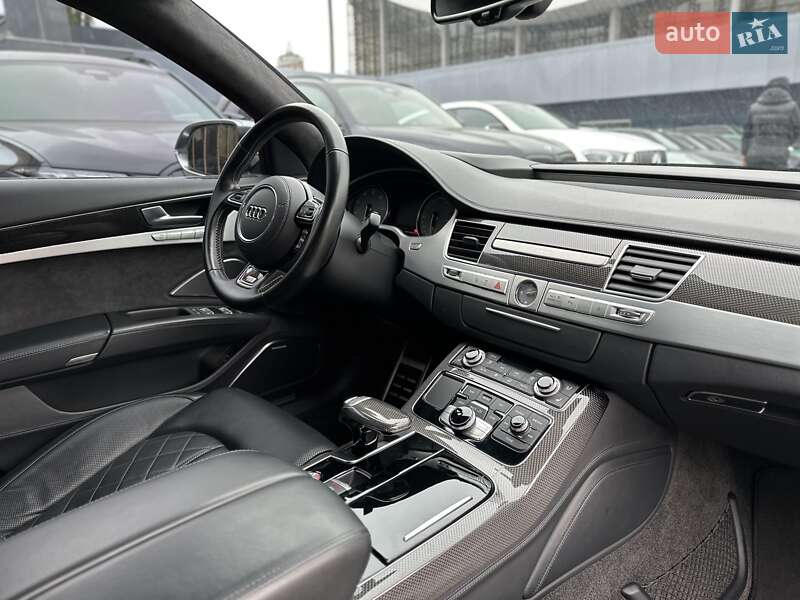 Седан Audi S8 2015 в Києві