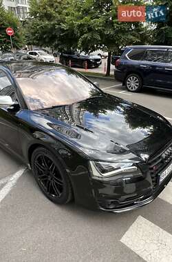 Седан Audi S8 2012 в Киеве