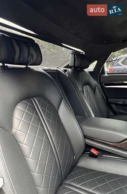 Седан Audi S8 2012 в Киеве