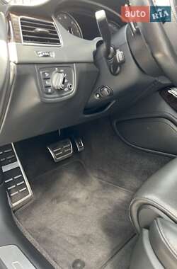 Седан Audi S8 2012 в 