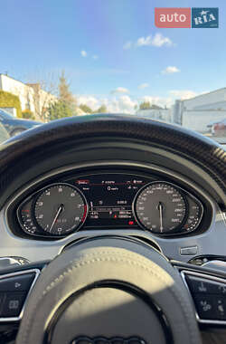 Седан Audi S8 2016 в 