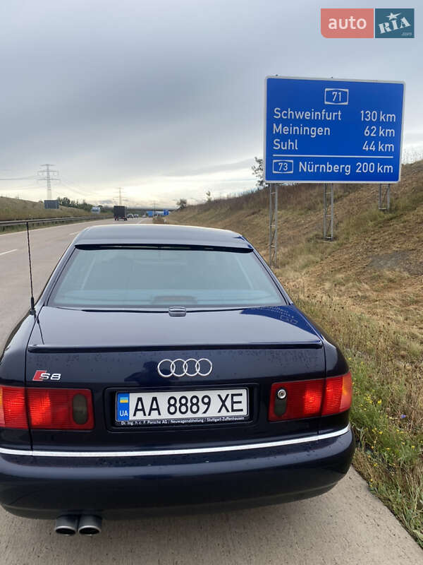 Седан Audi S8 1999 в Киеве