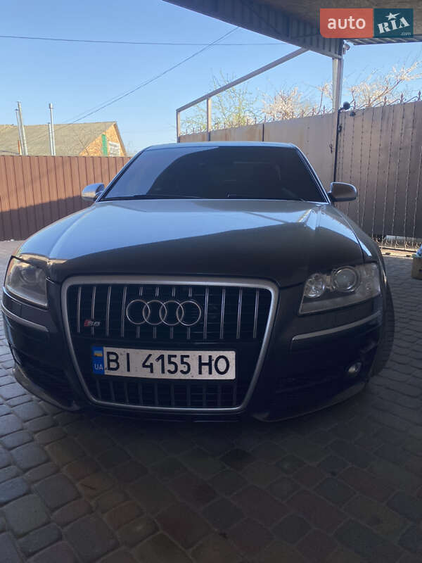 Седан Audi S8 2007 в 
