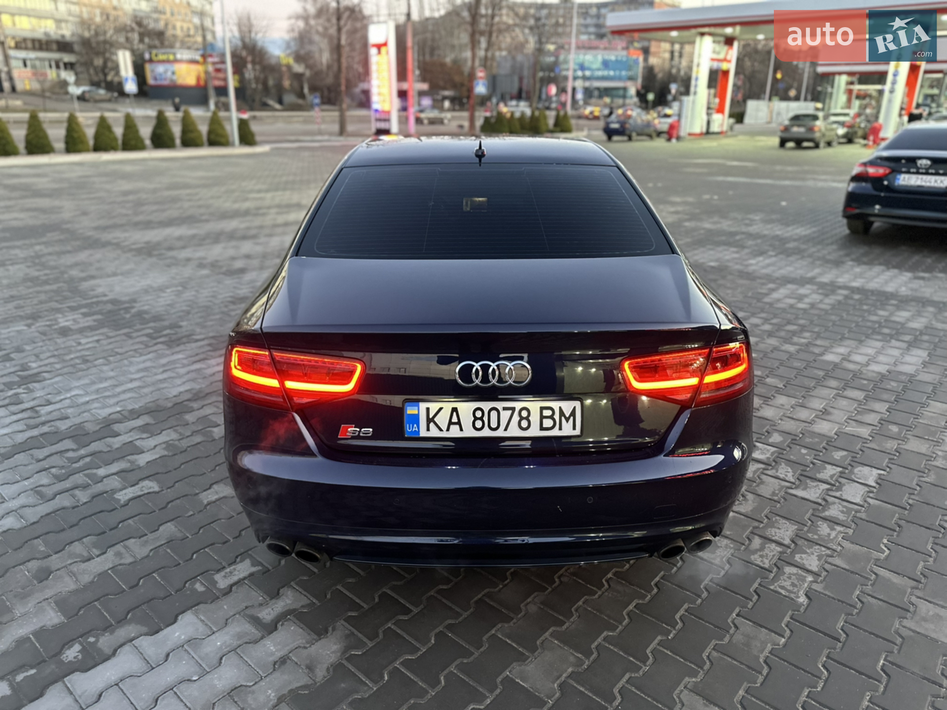 2012 Audi S8 - мініатюра 5