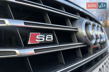Седан Audi S8 2012 в Кривом Роге