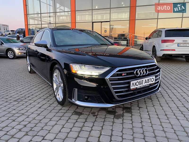 Седан Audi S8 2019 в 