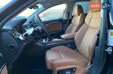 Седан Audi S8 2019 в 