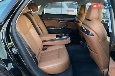 Седан Audi S8 2019 в 