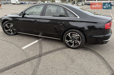 Седан Audi S8 2012 в Киеве