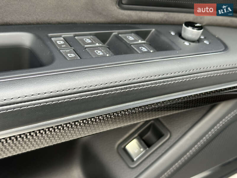 Седан Audi S8 2021 в Києві