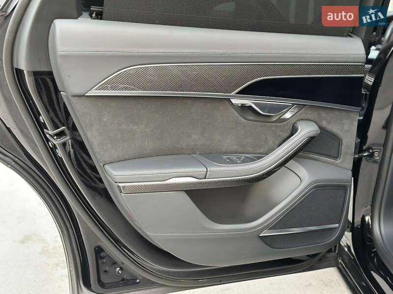 Седан Audi S8 2021 в Києві