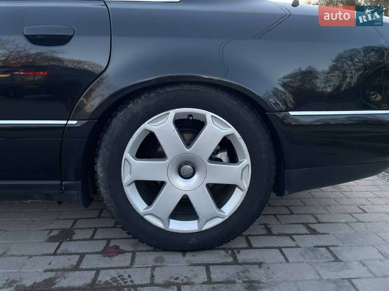 Седан Audi S8 2000 в Тернополе