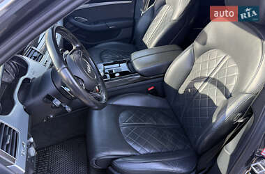 Седан Audi S8 2016 в 