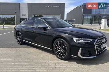Седан Audi S8 2022 в 