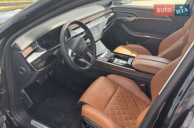 Седан Audi S8 2022 в 