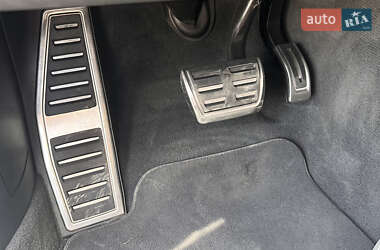 Седан Audi S8 2022 в 