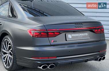 Седан Audi S8 2022 в 