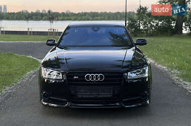 Седан Audi S8 2017 в 