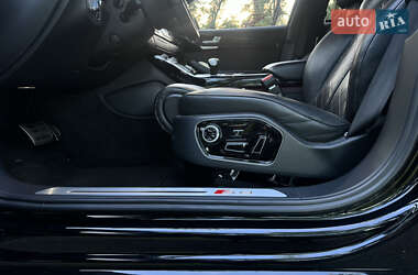 Седан Audi S8 2017 в 