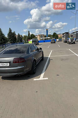 Седан Audi S8 2008 в 