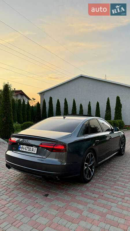 Седан Audi S8 2016 в Одессе