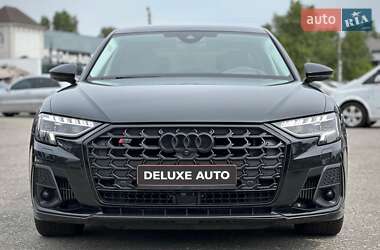 Седан Audi S8 2022 в 