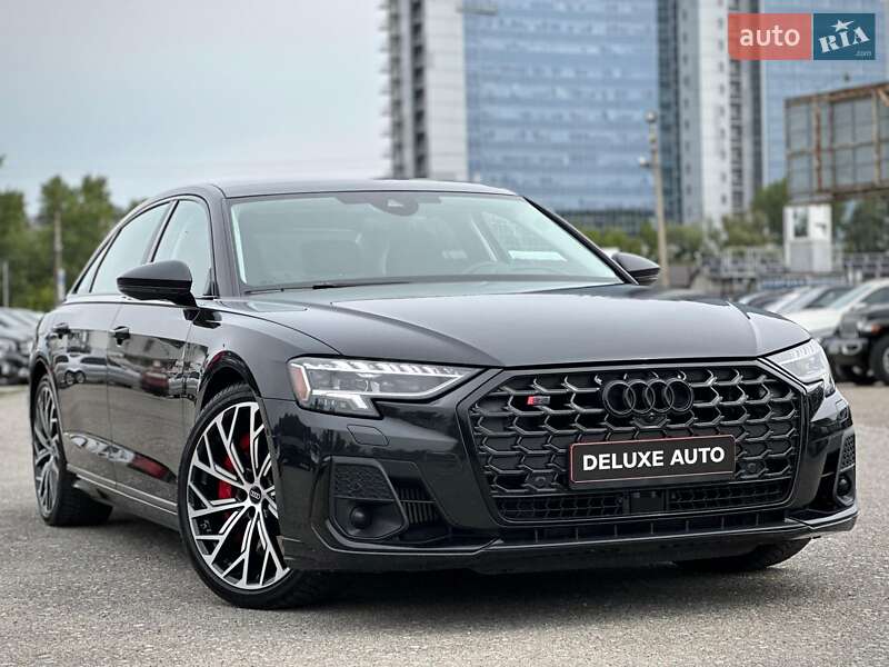 Седан Audi S8 2022 в Киеве